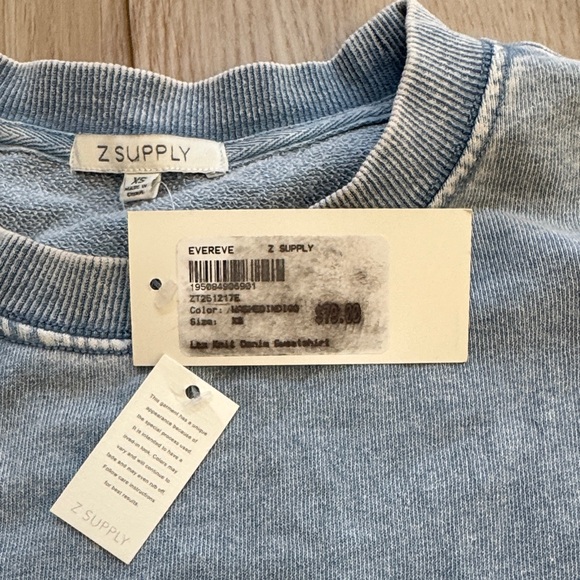 Z Supply Light “denim” Blue Crewneck NWT SZ XS - Picture 4 of 9